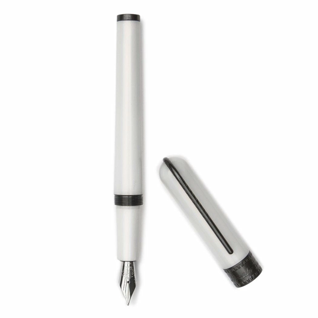 Pineider Metropolis Fountain Pen, White