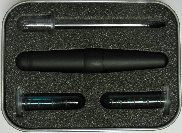 Stipula Passaporto Superleggera Eyedropped Fountain Pen, Black, Fine Nib - Image 2