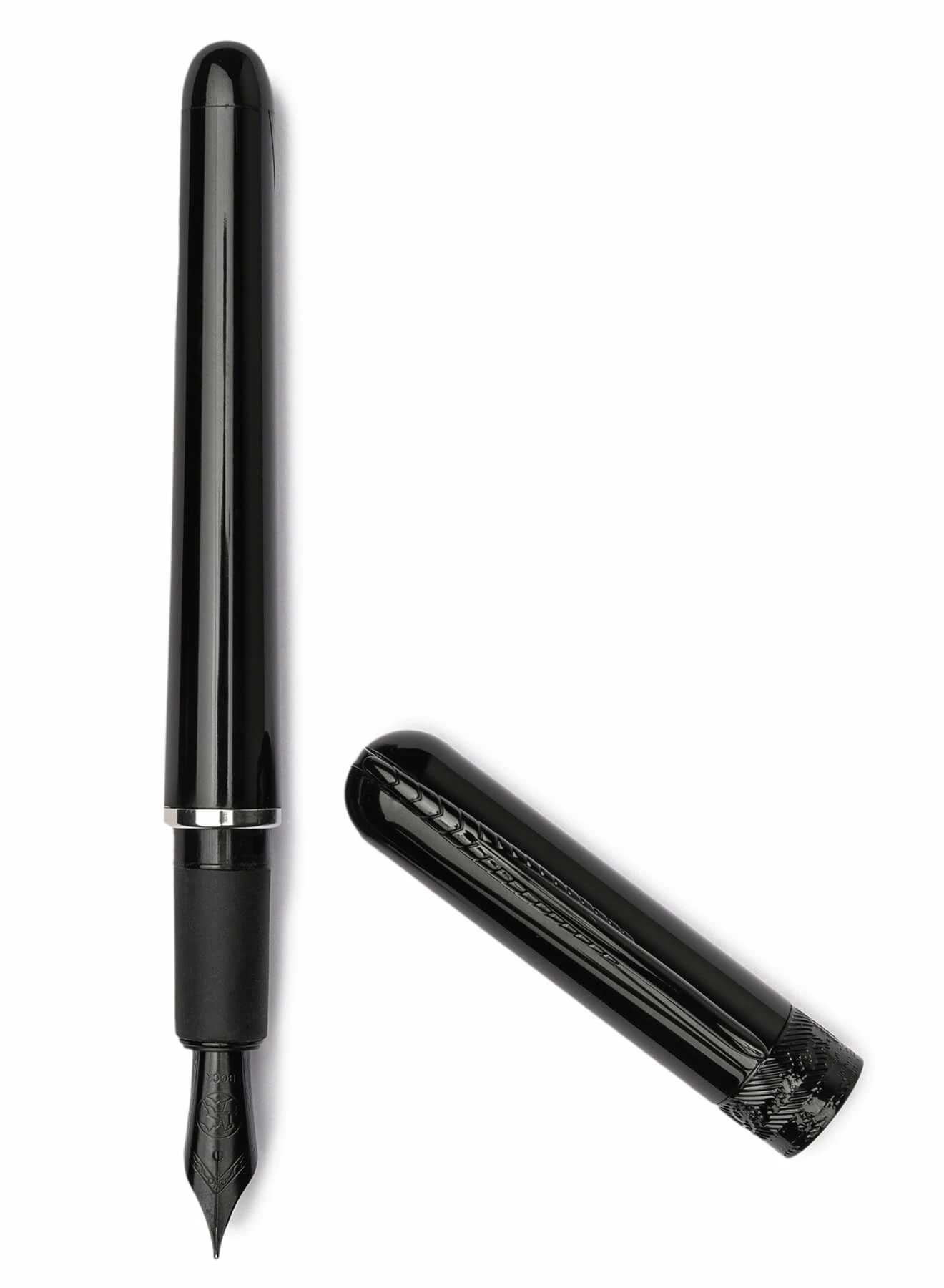 Pineider Avatar UR Matt Black Fountain Pen, Medium